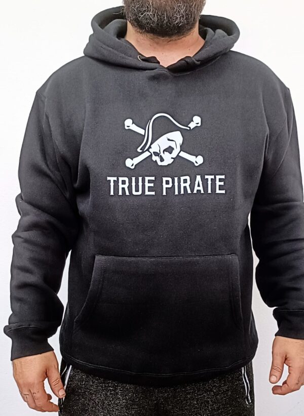 Sweat True Pirate Crew